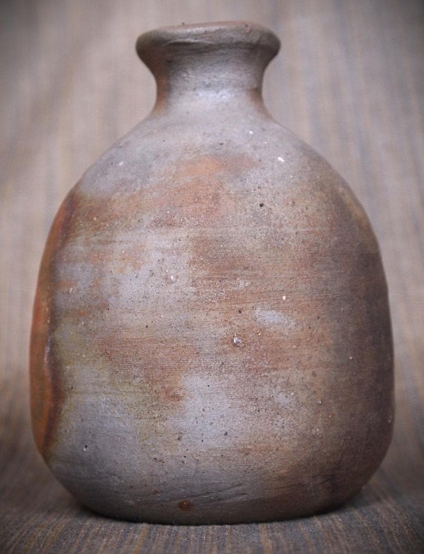 人気作家★中村和樹【師：中村真・中村六郎】★備前【窯変】徳利①★共箱・布