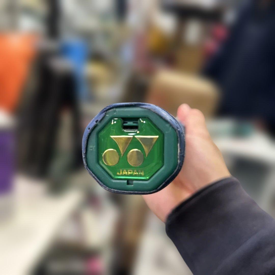 7058【美品】 YONEX ASTREL 105 テニスラケット G1E