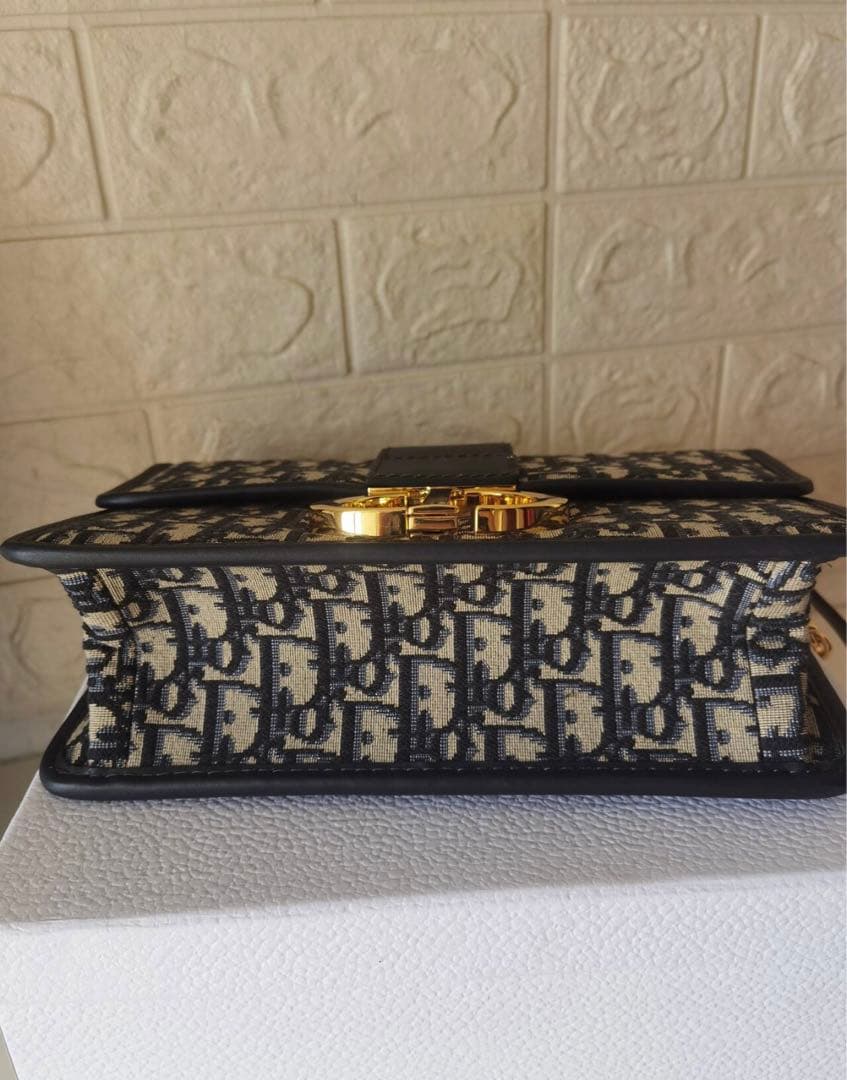 ロゴ入りショルダーバッグ ネイビー/ベージュ