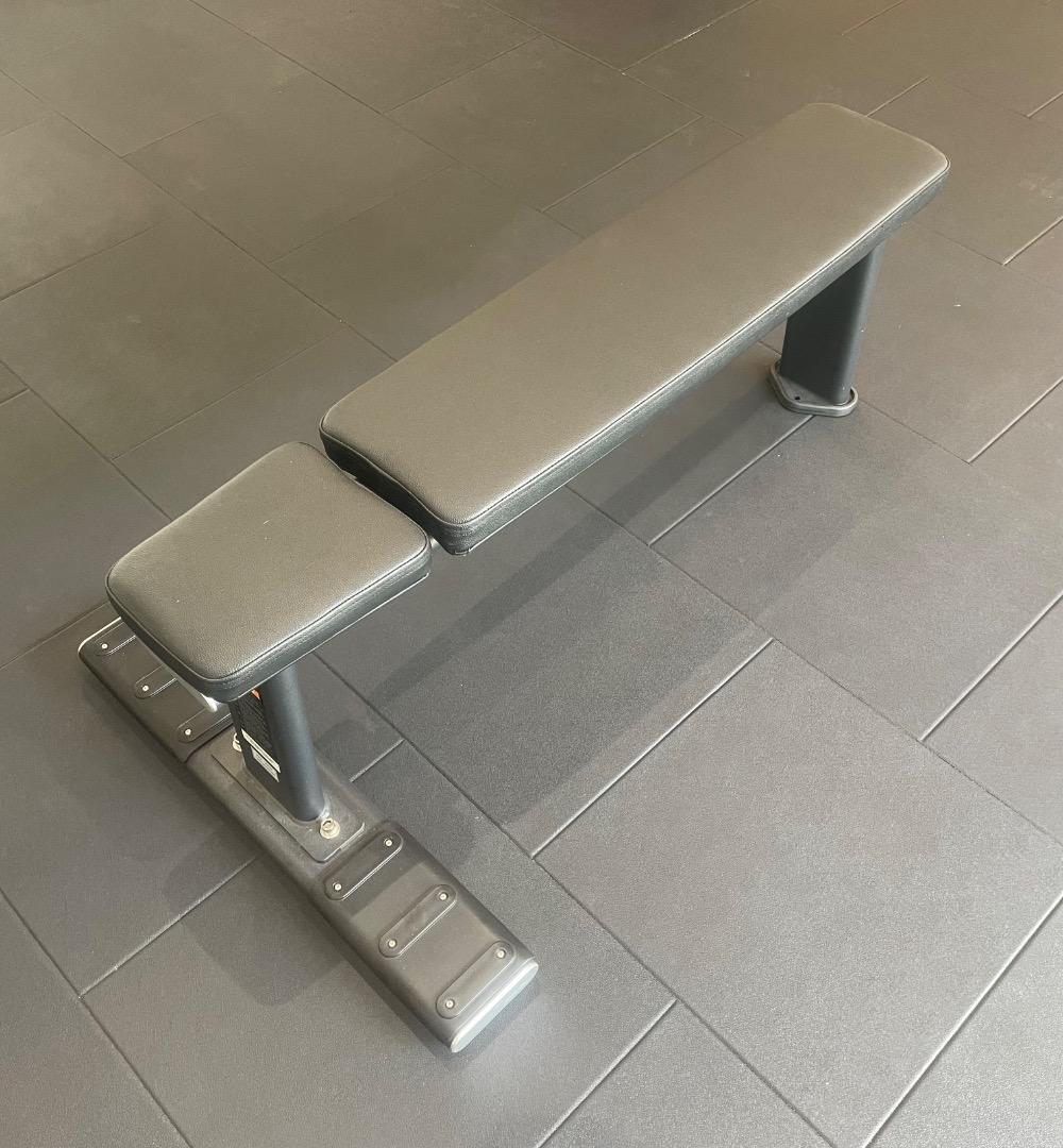 ラバーダンベル（1~30kgペア） ダンベルラック、フラットベンチ※引き取り限定