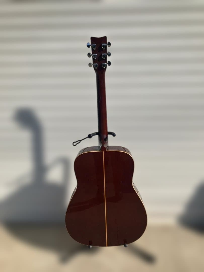 Yamaha アコースティックギター サンバーストケース付き