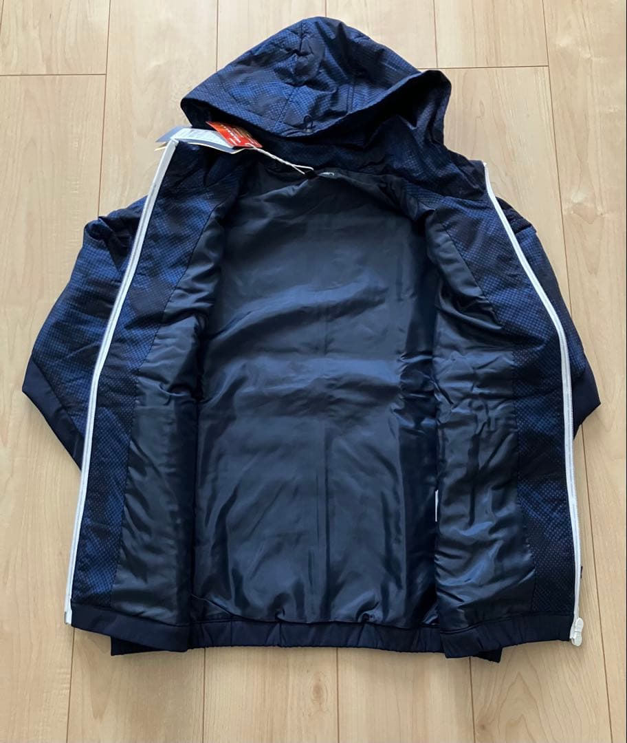 フード付きネイビージャケット