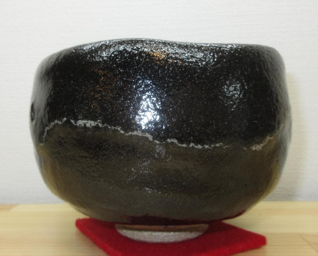 送料込【逢絢亭】茶道具 茶碗 楽焼 黒楽 白幕くすり 政所窯 永興紹道 共箱入り