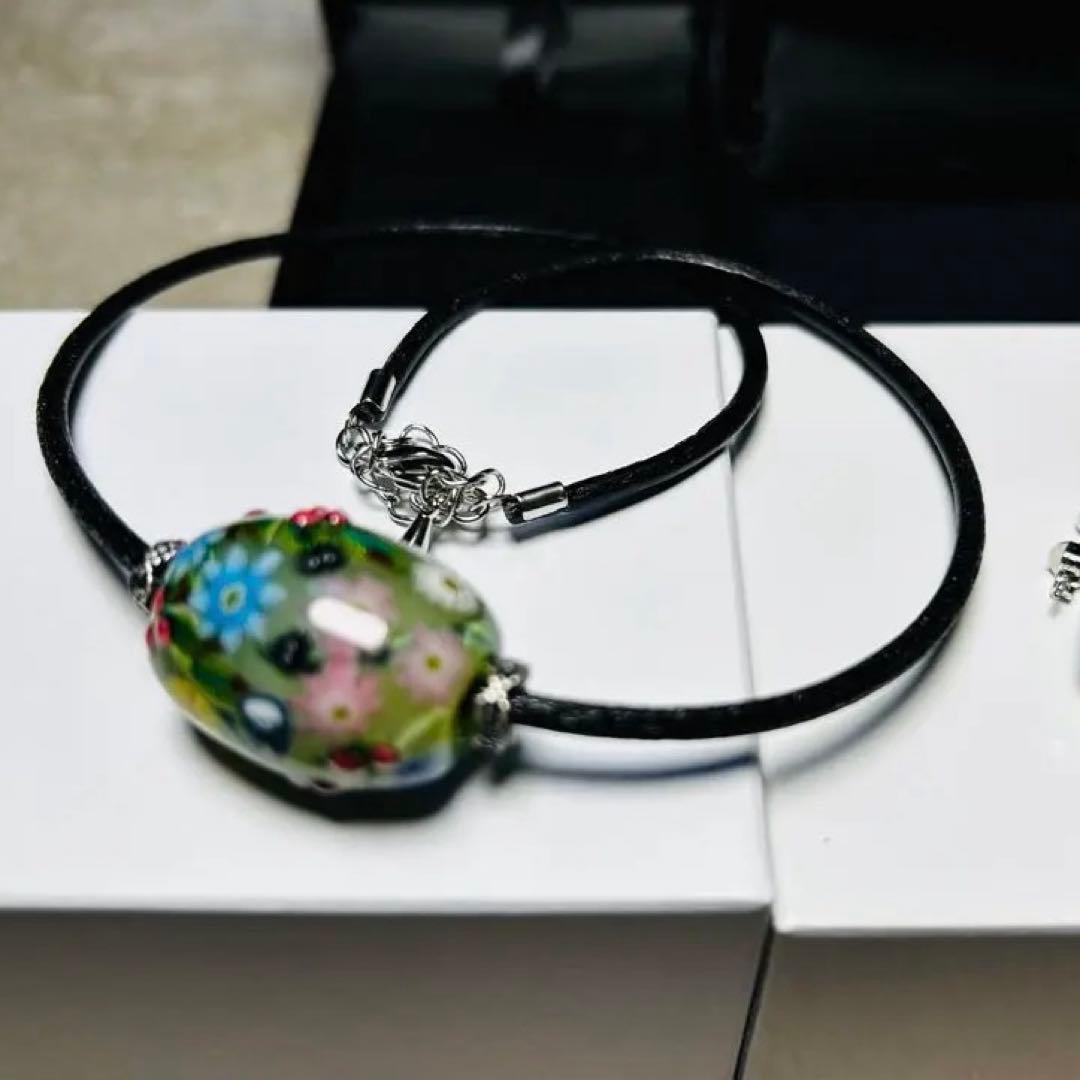 【完売品】ジブリ美術館 とんぼ玉 トトロ　ネックレス(横)