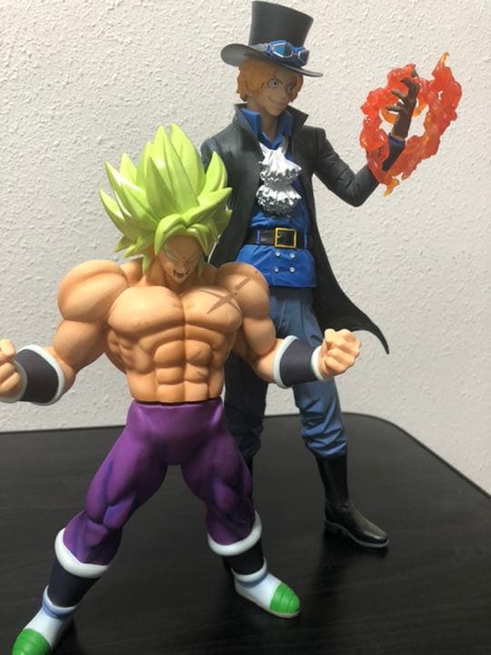 フィギュア　ワンピース　スーパーサイヤ2点セット