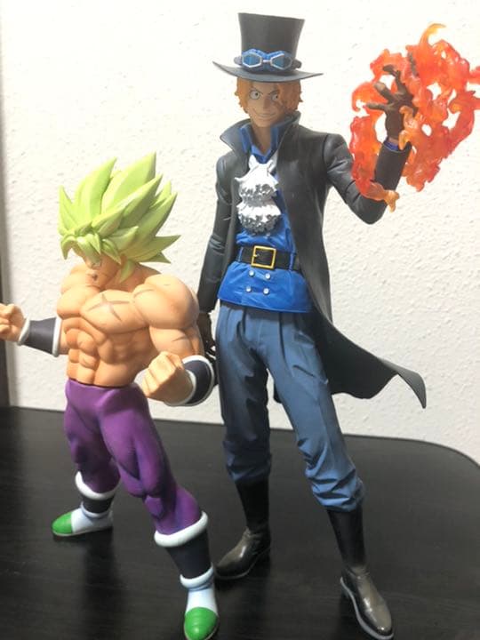フィギュア　ワンピース　スーパーサイヤ2点セット