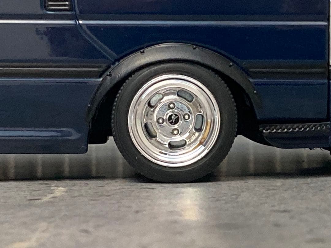 1/24ハイエースバン（100系）カスタム品