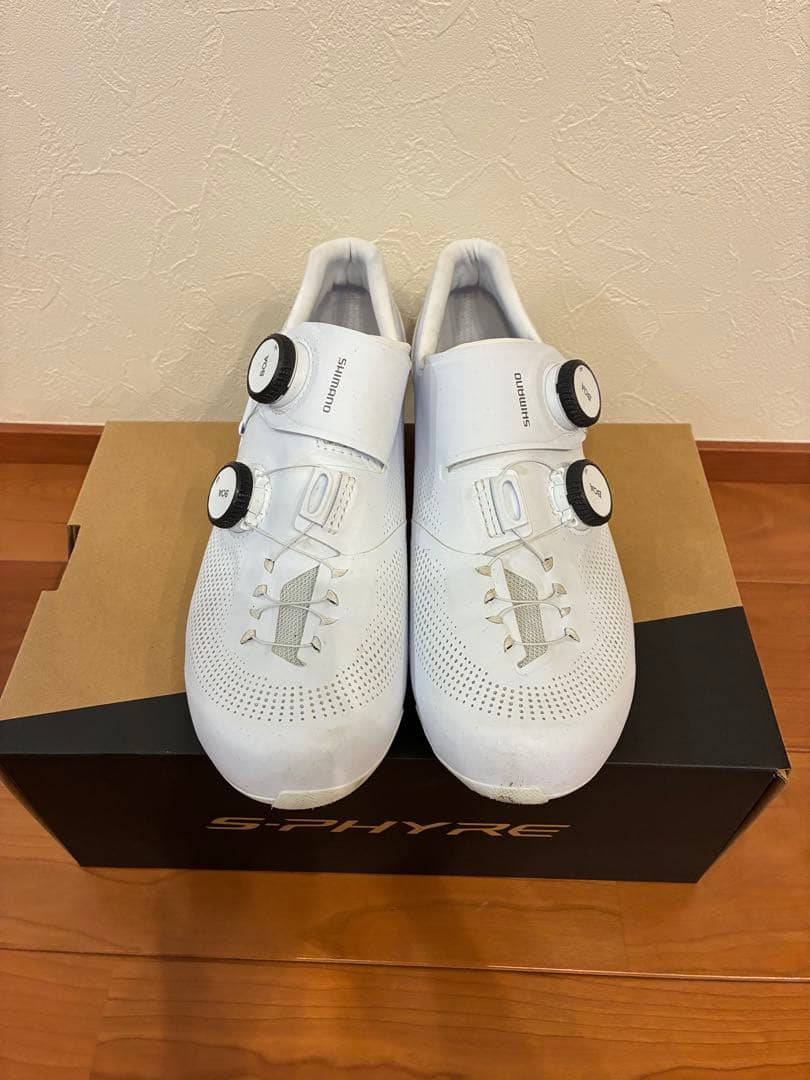 S-PHYRE ホワイト シューズ 「nisemonogatari」