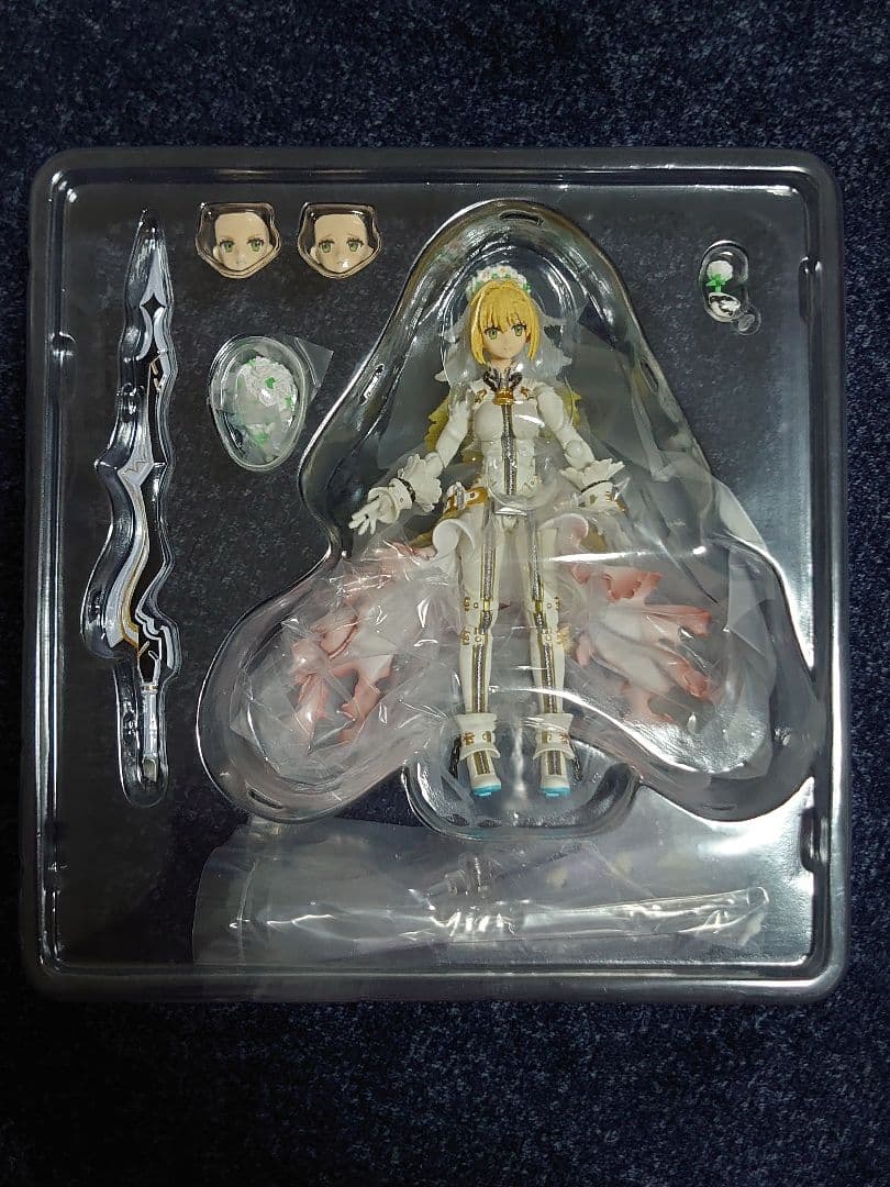 figma セイバー/ネロ・クラウディウス〔ブライド〕