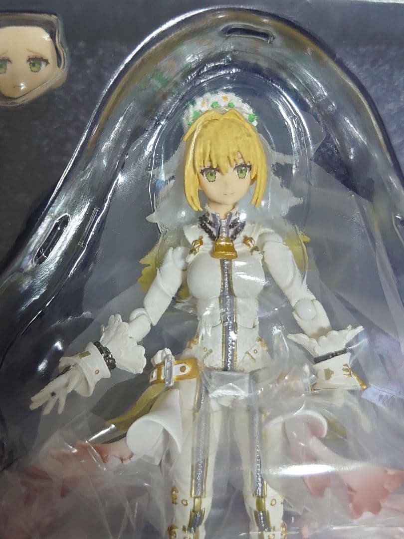 figma セイバー/ネロ・クラウディウス〔ブライド〕