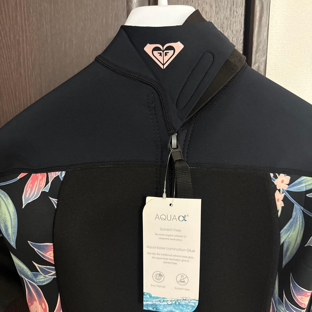 ROXY フラワーパターン フルスーツ