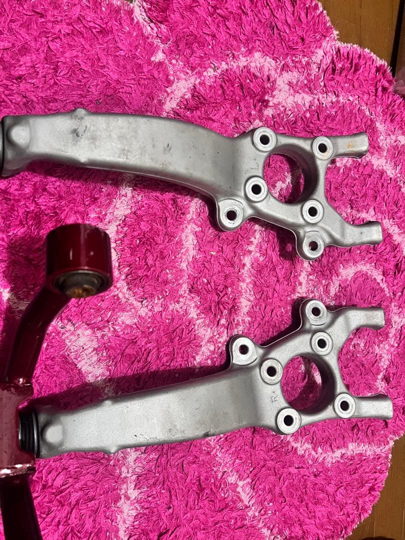 20クラウン アッパーアームショートナックル