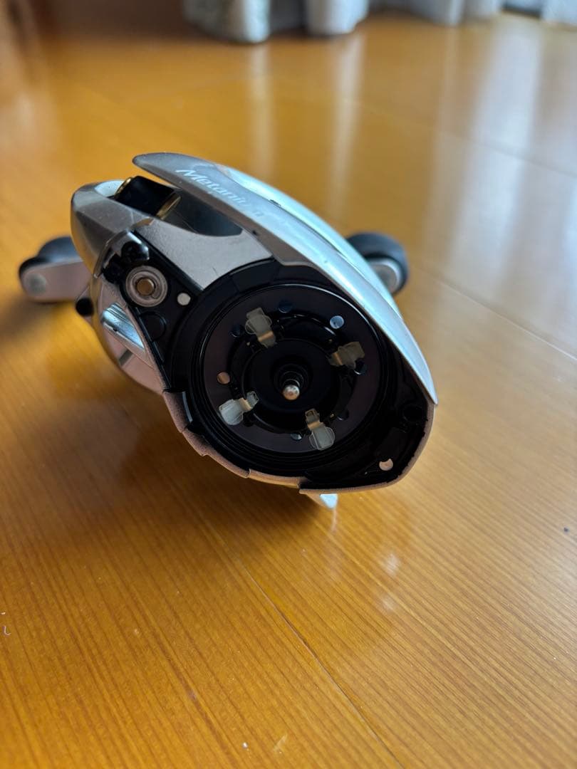 ベイトリール ダブルハンドル シルバー