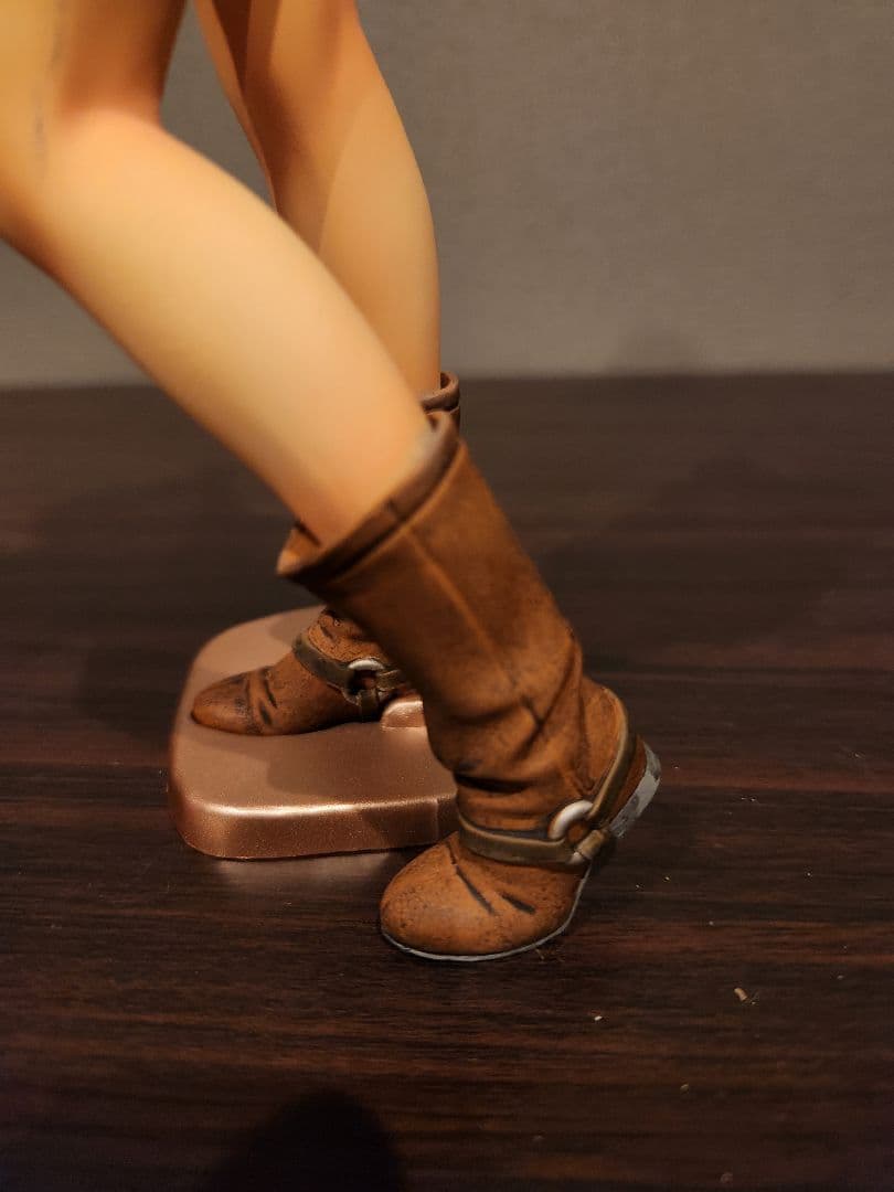 glitter&glamours 18号　フィギュア グリッターグラマラス　生足