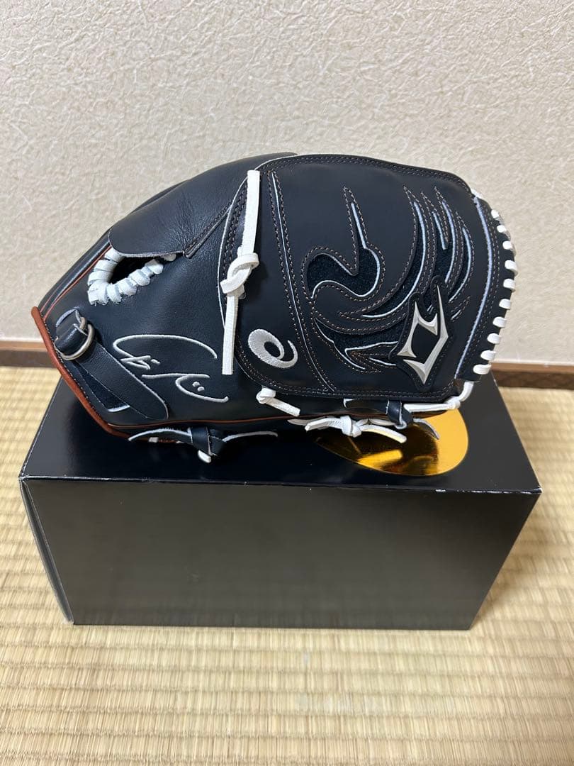 アナゴン　アシックス　軟式ゴールドステージ2023ダルビッシュ有記念モデル