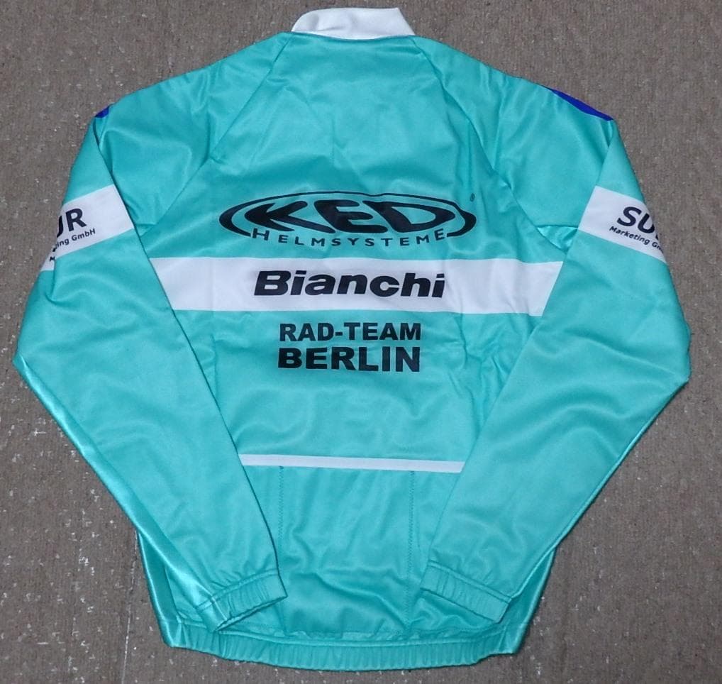 新品　ビアンキ　ウィンタージャケット　Mサイズ　Santini社製