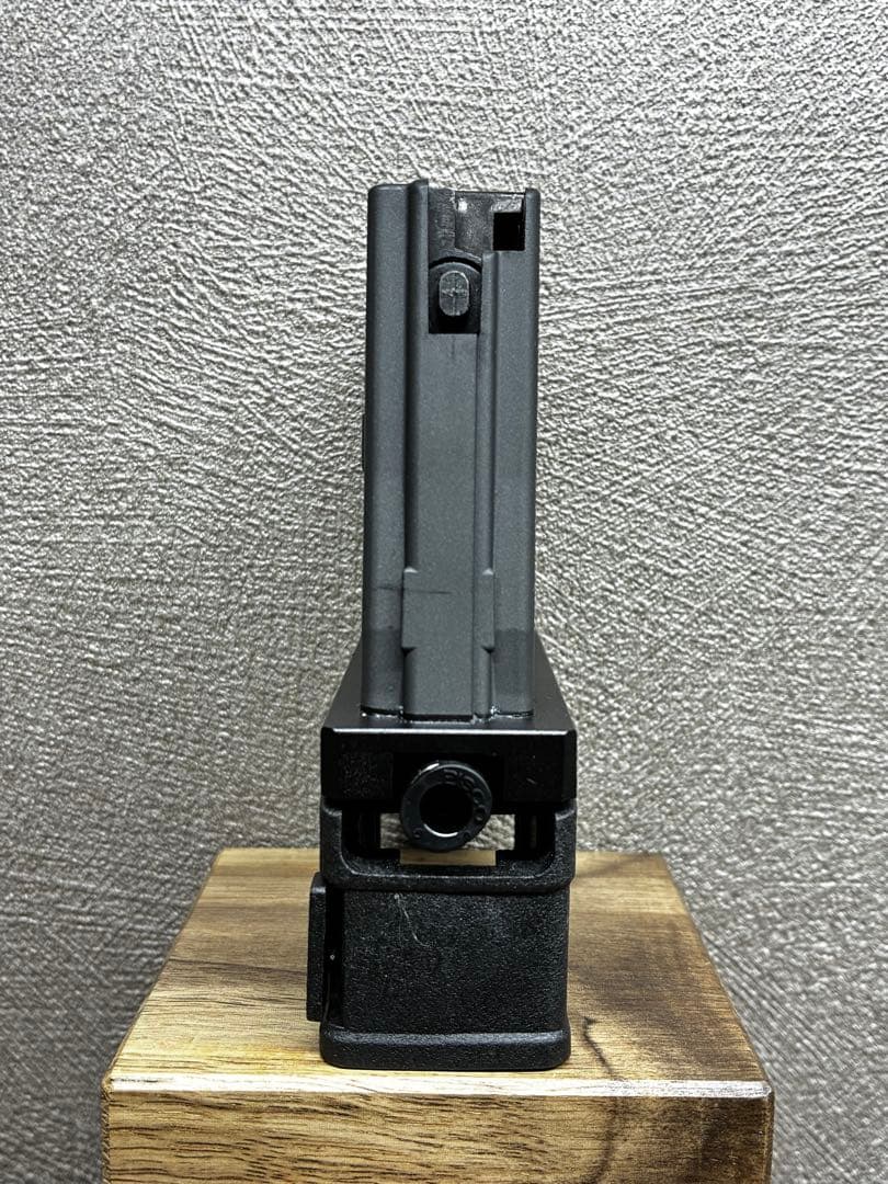 R7-21 東京マルイ GBB M4 マガジンアダプター 外部ソース仕様