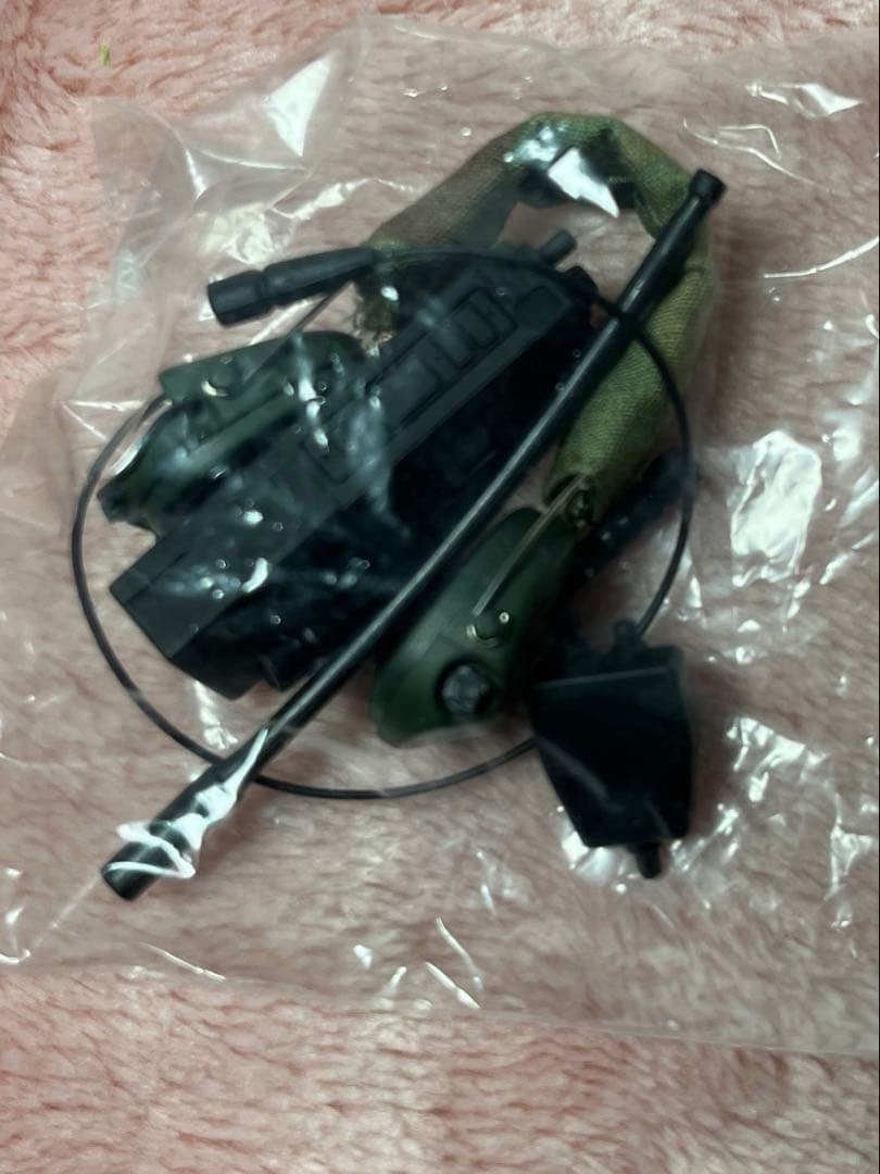 現状　ミリタリー女性　メイドアクションフィギュア用衣装　武器　アクセサリーセット