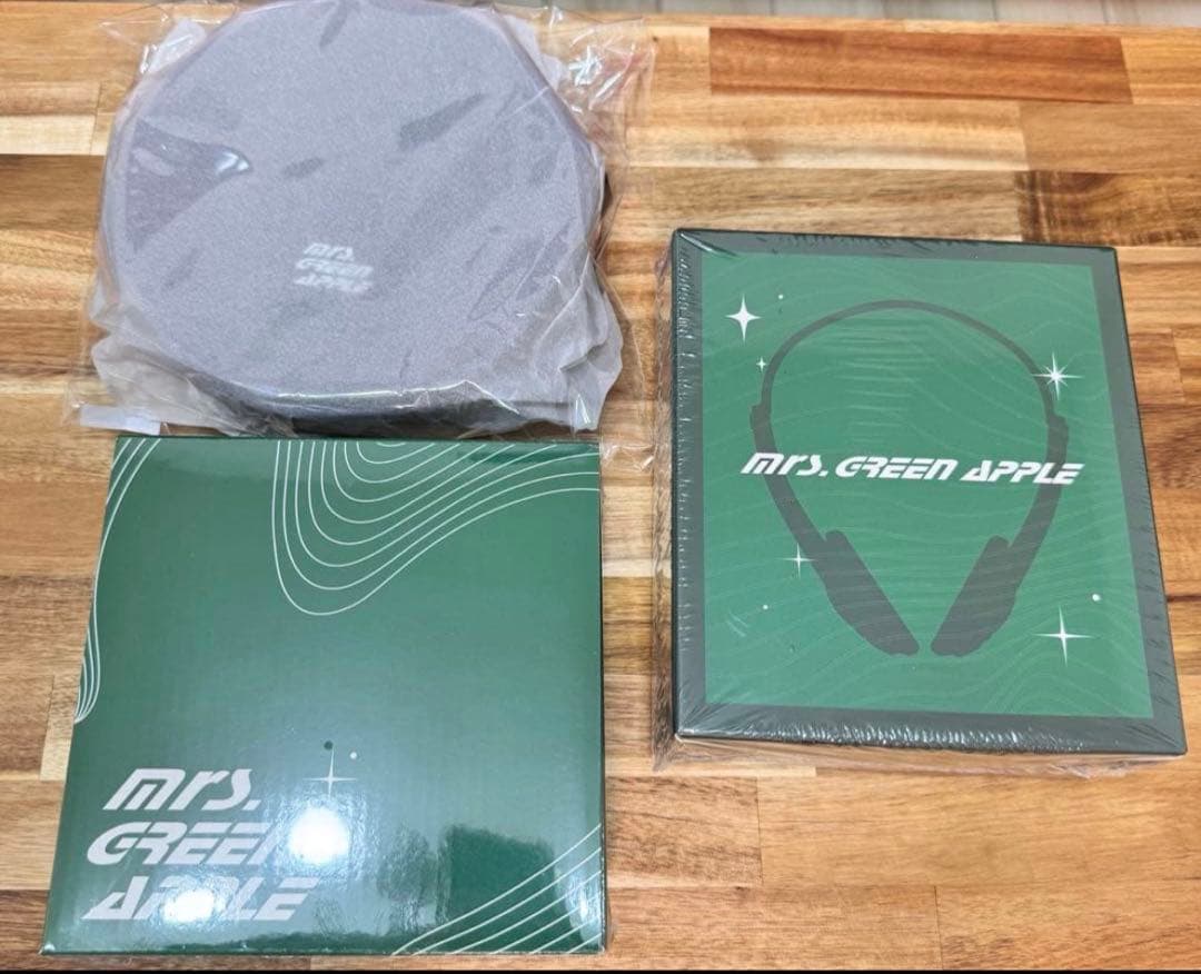 【3点セット】ミセス　CDプレイヤー　ショルダーバッグ　ヘッドホン