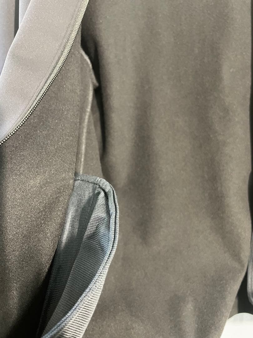 ピッコーネメンズブルゾン