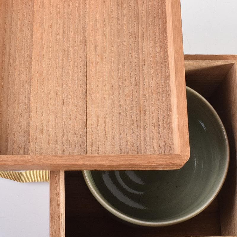 中国　龍泉窯　青磁　茶碗　時代箱　V　R7618