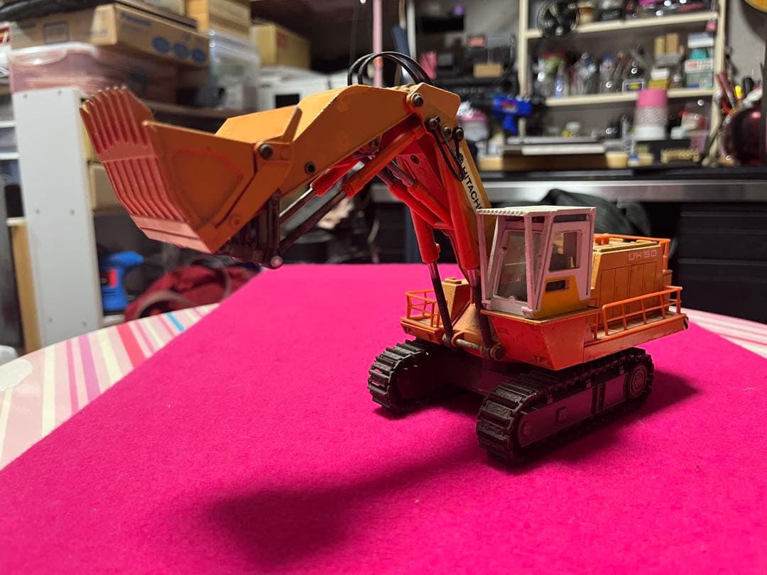 ヨネザワトイズ・ダイヤペット製 HITACHI エクスカベーター模型1/60