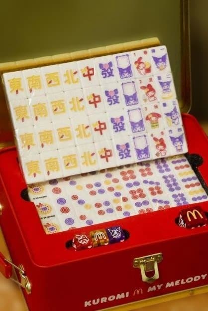 マクドナルド 香港/マカオ　限定　サンリオ　メロクロ　麻雀ギフトボックス 正規品