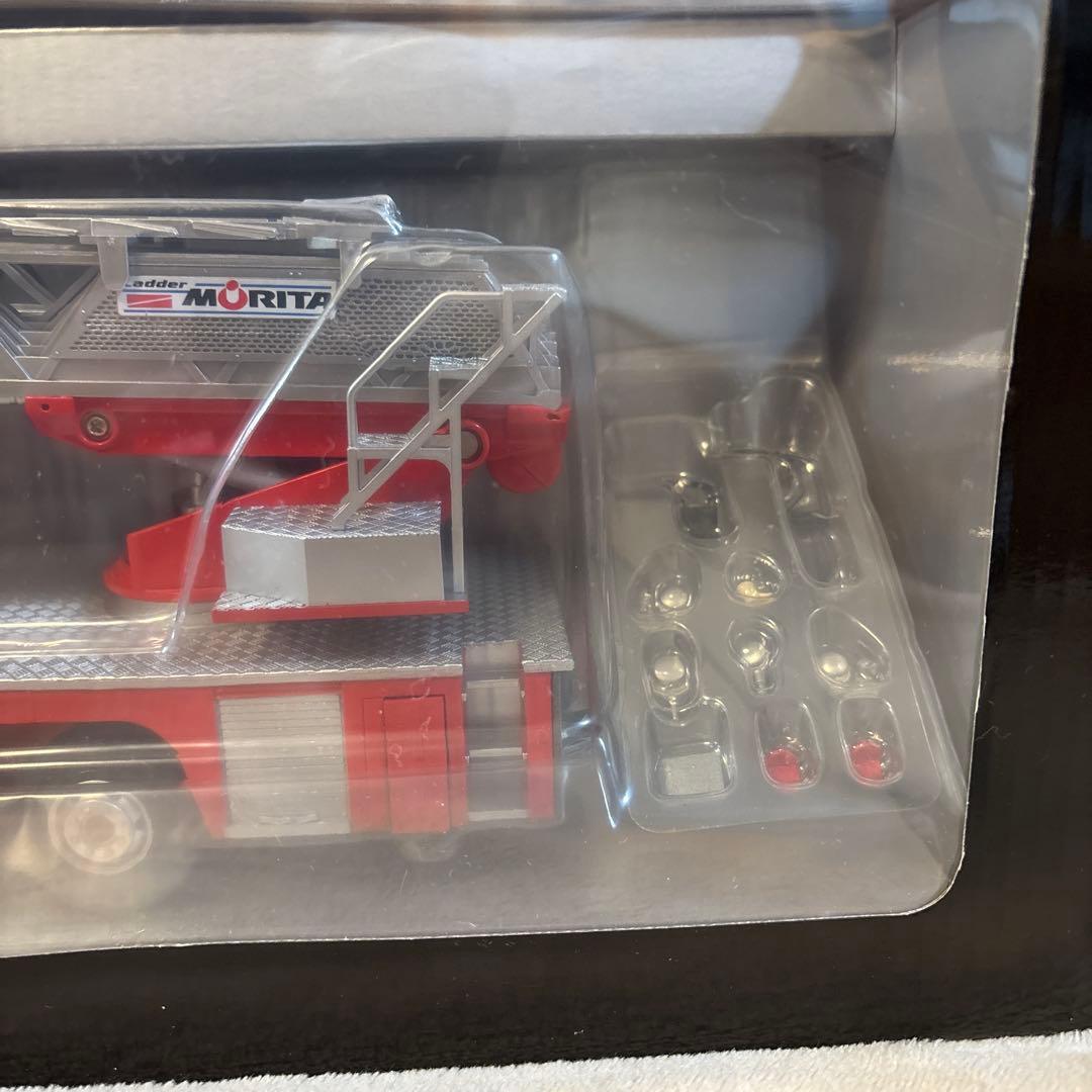 ☆非売品☆モリタ先端屈折式はしご付消防車スーパージャイロラダー（1/32）☆