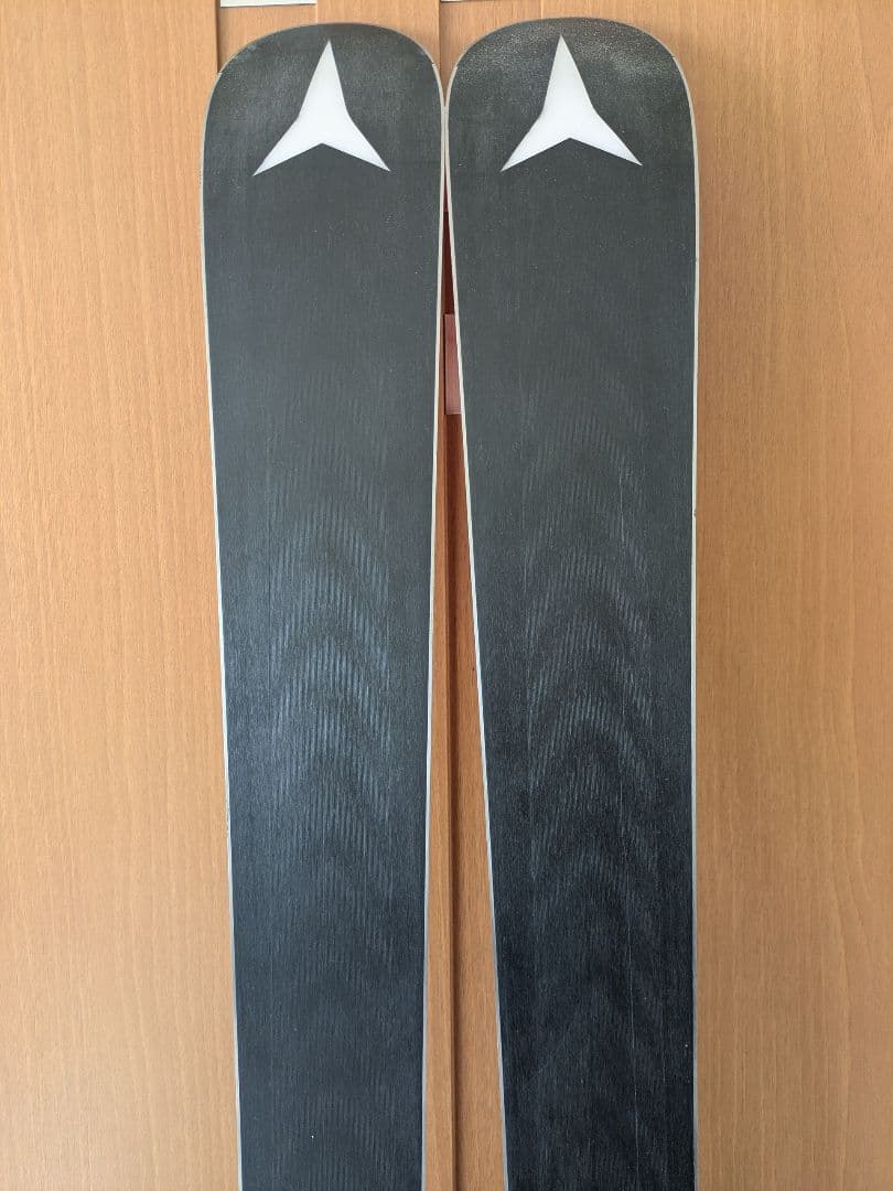 ATOMIC REDSTER G9R 177cmスキー板のみ
