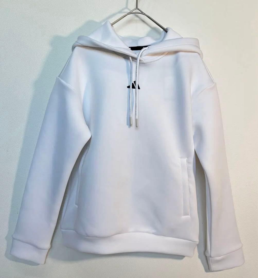 未使用adidas ダンボールニットフーディー　キルティングハーフパンツ