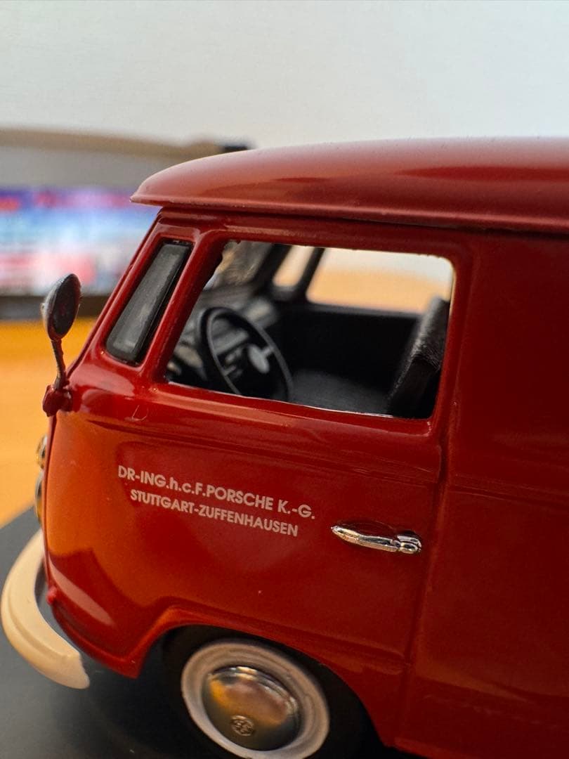 【Schuco】限定1500台 Volkswagen T1 『PORSCHE』