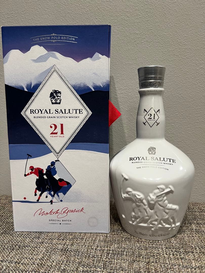 ロイヤルサルート21年 スノーポロ限定 白陶器 箱付 未開封　スコッチ