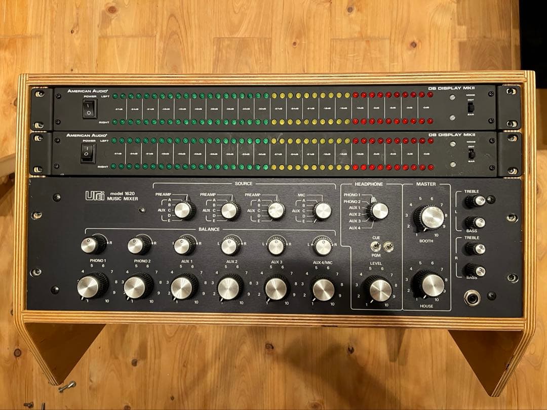 Urei 1620 木製ラック 6U