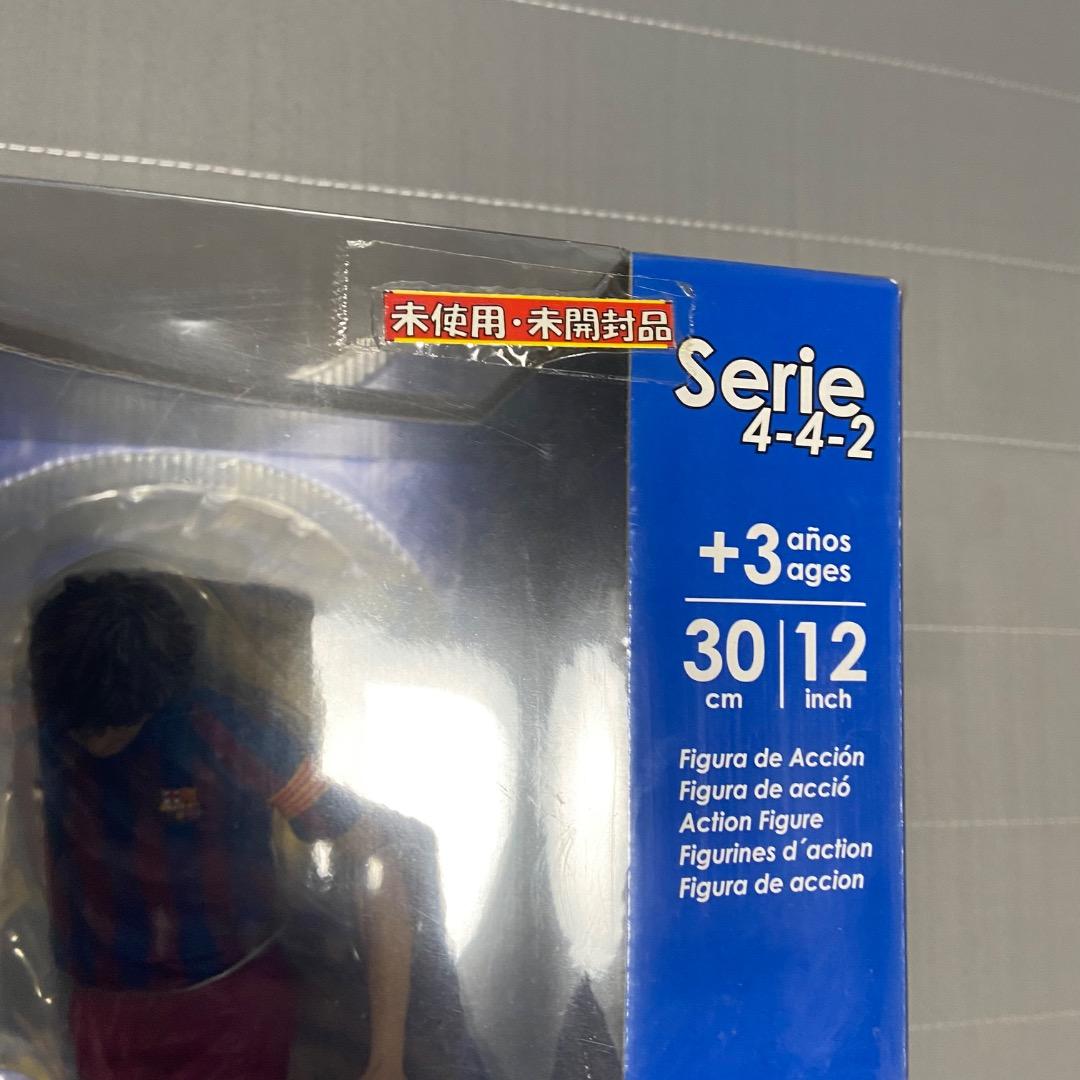 新品　未開封　プジョル　フィギュア