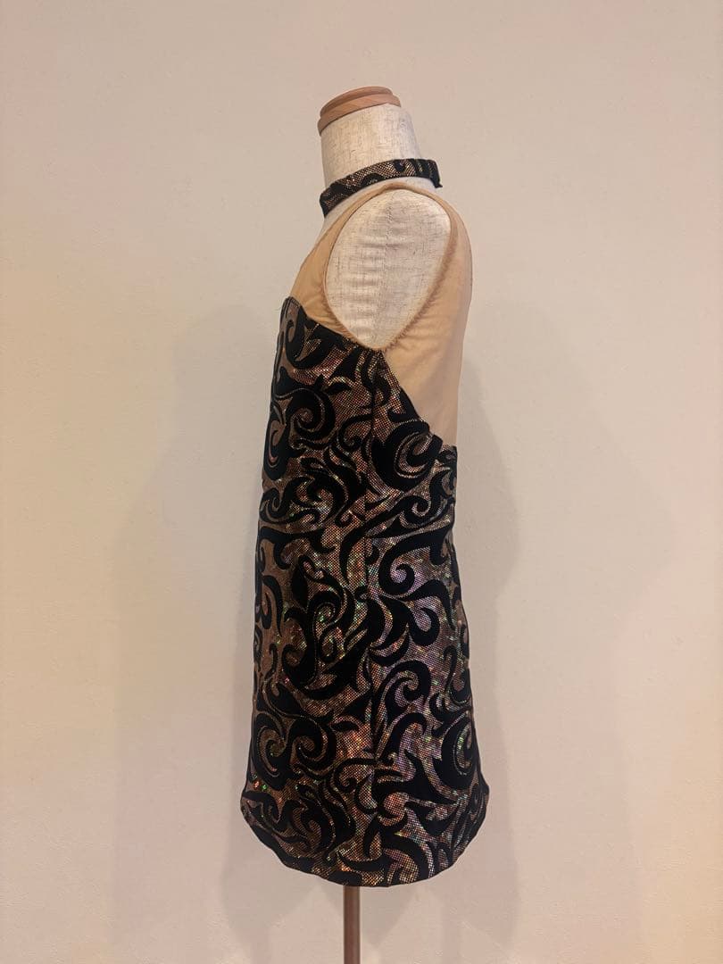 140ダンス衣装　黒×ゴールド　ワンピース