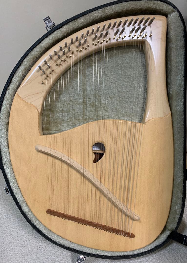 三創楽器 SANSO ライアーⅡ　(スプルース)　３７弦　塗装『つやあり』タイプ