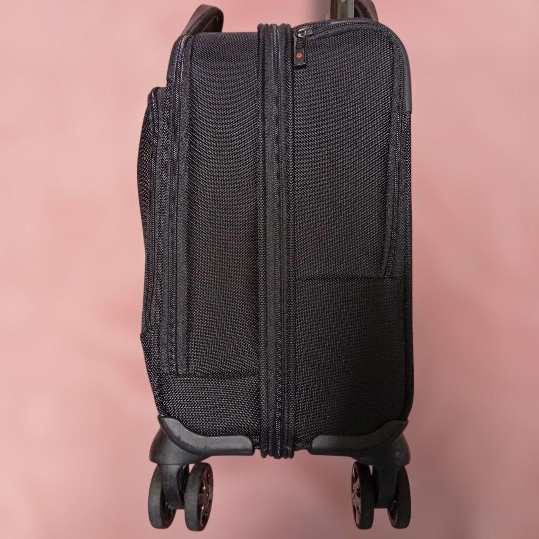 サムソナイト プロデラックス 5 スピナー トート 15.6 スーツケース 4輪