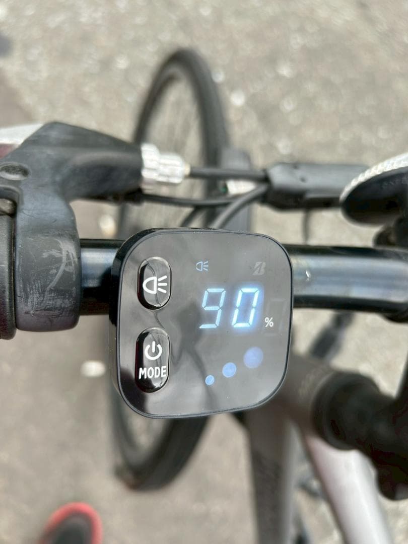 と*ぼ様 即決　楽ちん　ブリジストン 電動アシスト自転車 シルバー　直引き　名古