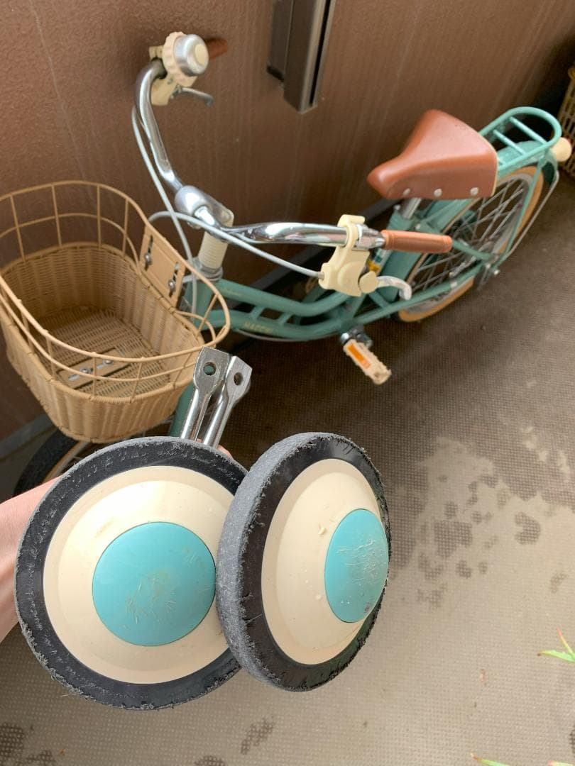 【値下げ】【送料込み】ブリヂストン 幼児用自転車 HC182 補助輪付き