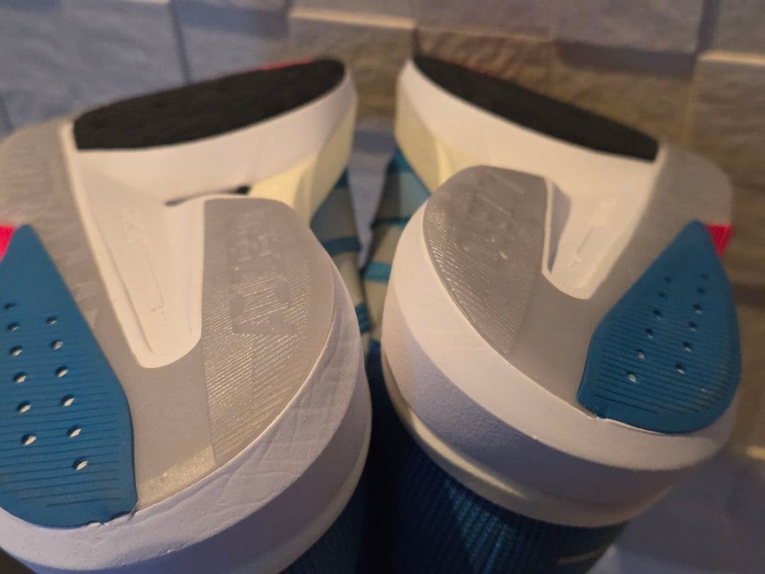 未使用 adidas Adizero BOSTON13 27cm ブルー