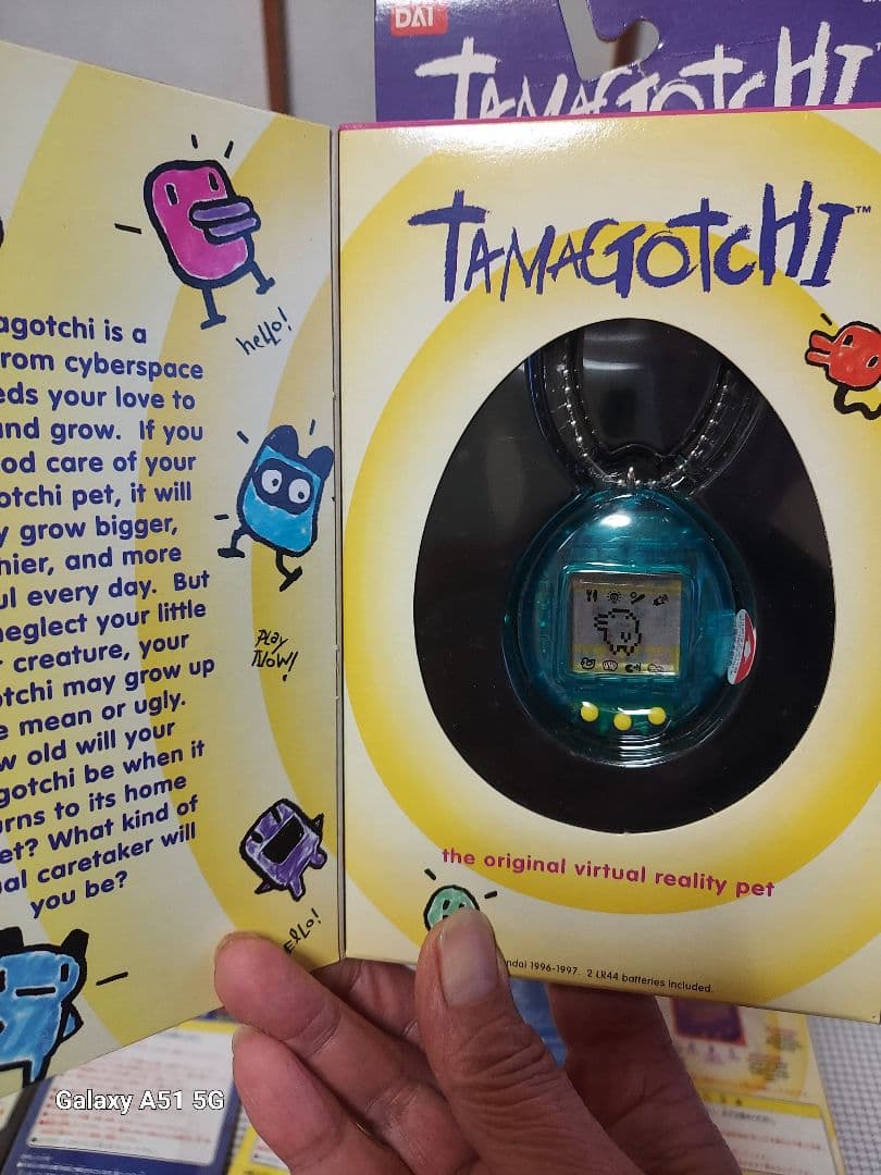 お値下げバンダイ たまごっち 1997年製 ホワイト/レッドおまとめ売り