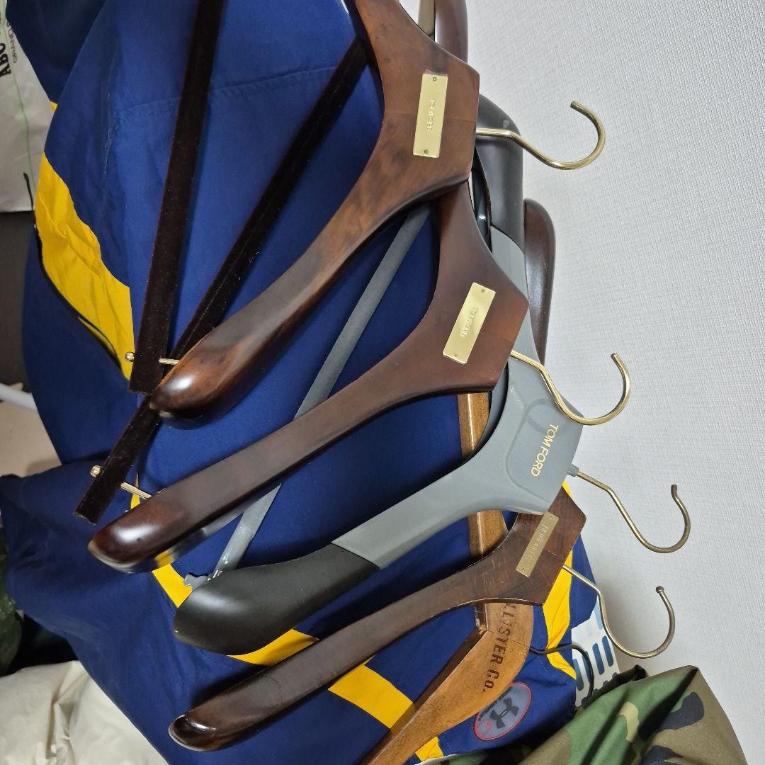 ブランドハンガー ５本セット　トム・フォード　ニューヨーカー　ホリスター