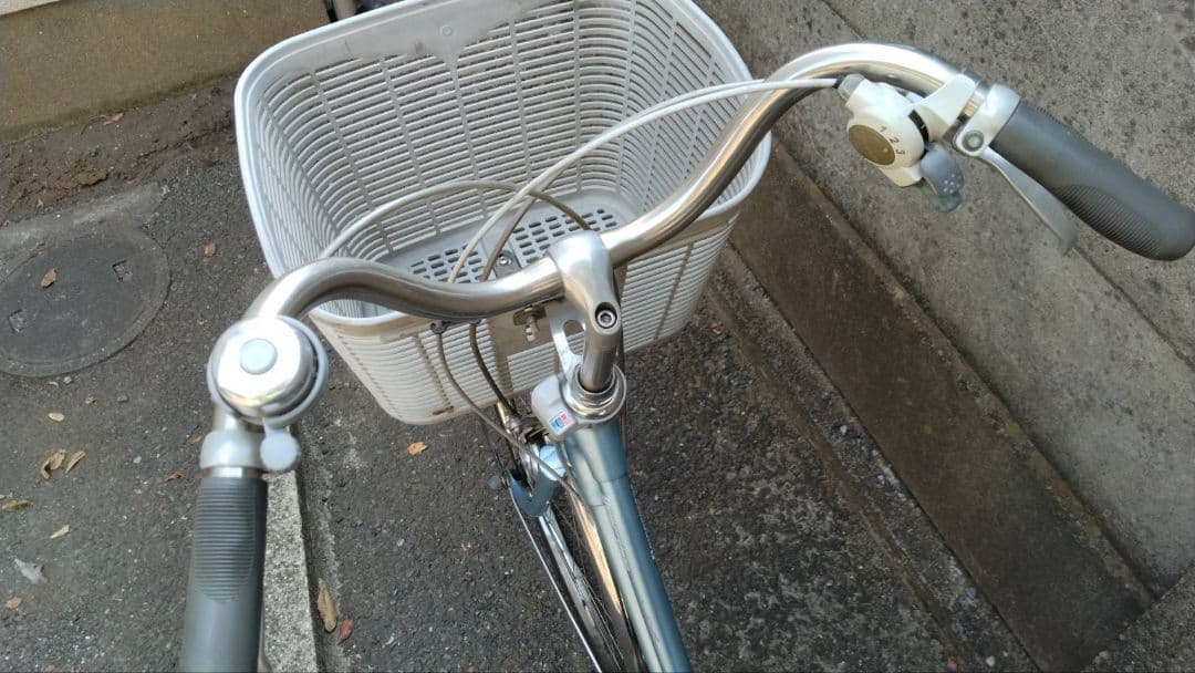 ブリヂストン　ジョブナ【引き取り限定】　26インチ　内装３段　オートライト