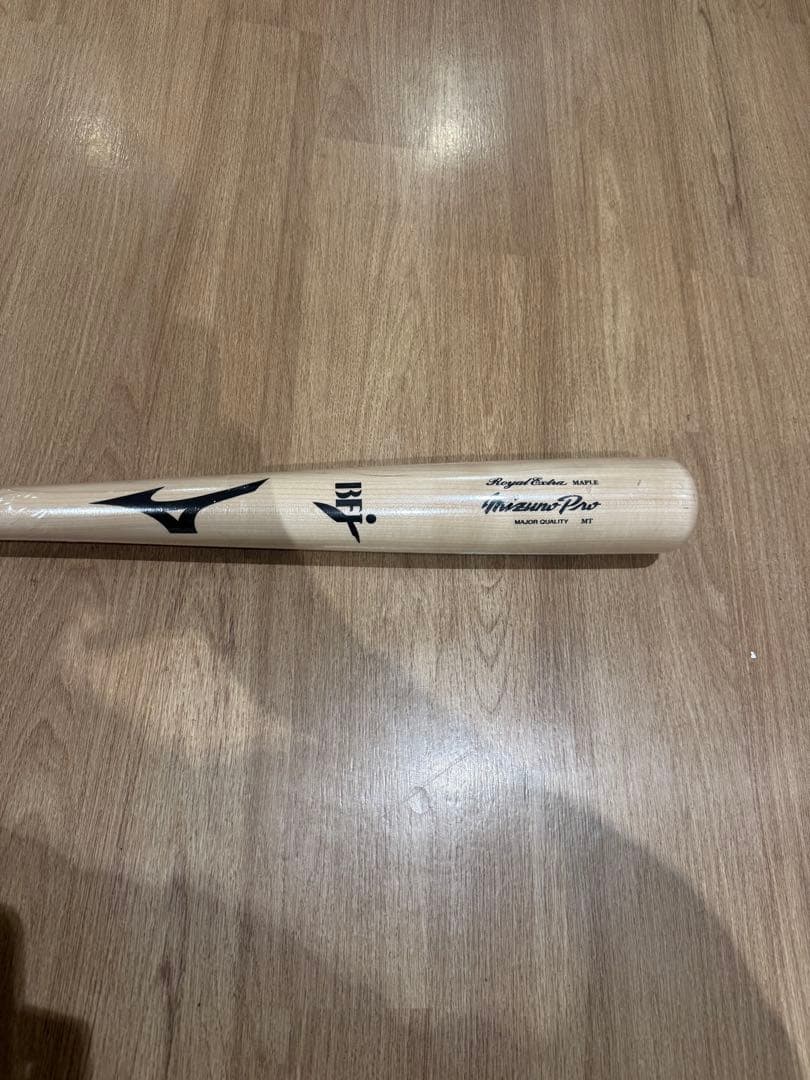 ミズノプロ硬式木製バットTNモデル84cm890 g平均新品未使用