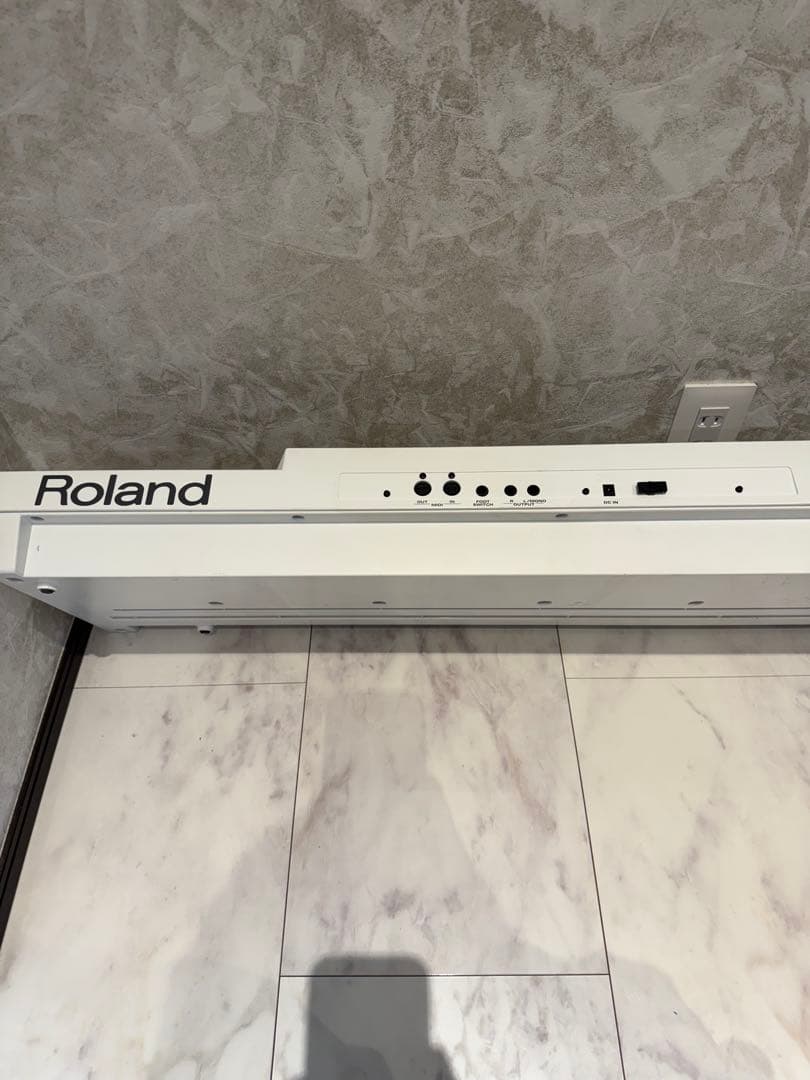 名器 ローランド ROLAND スピーカー内蔵 キーボード E-09W 美品