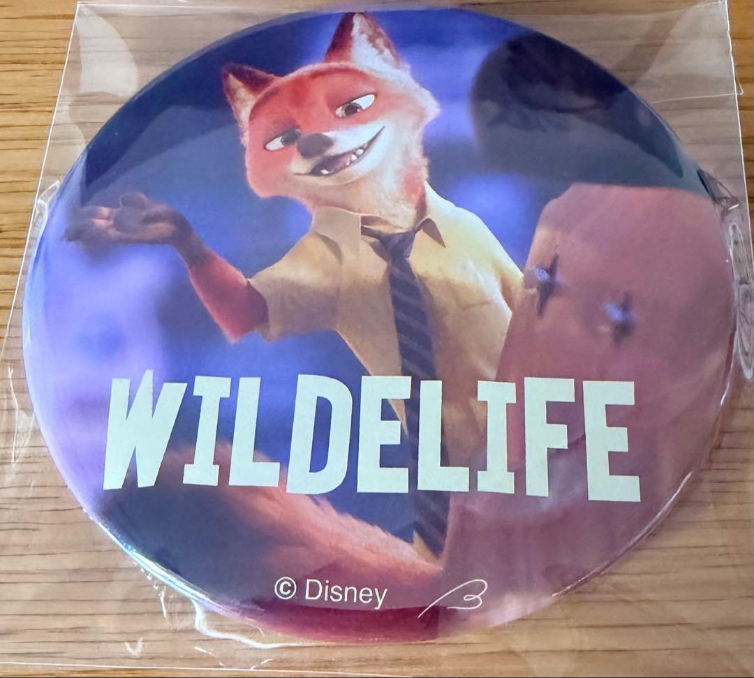 希少 ディズニー ズートピア ニック スタンド付缶バッジ　100mm