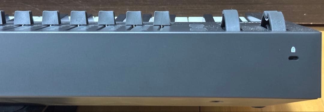 【美品】Novation/Launchkey 49 Mk4 MIDIキーボード