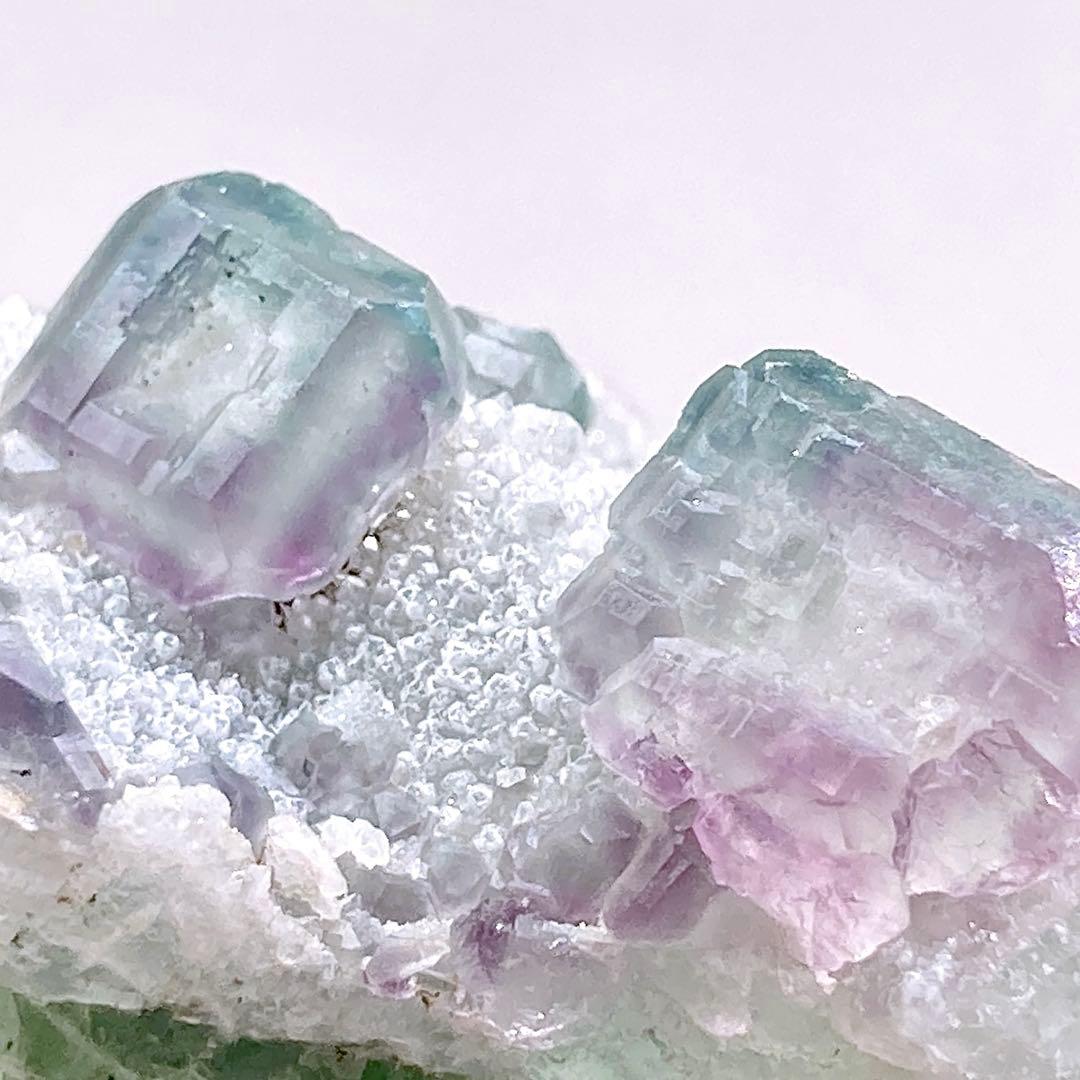 バ*チ様 『永春』　フローライト　蛍石　原石　鉱物標本　天然石　162