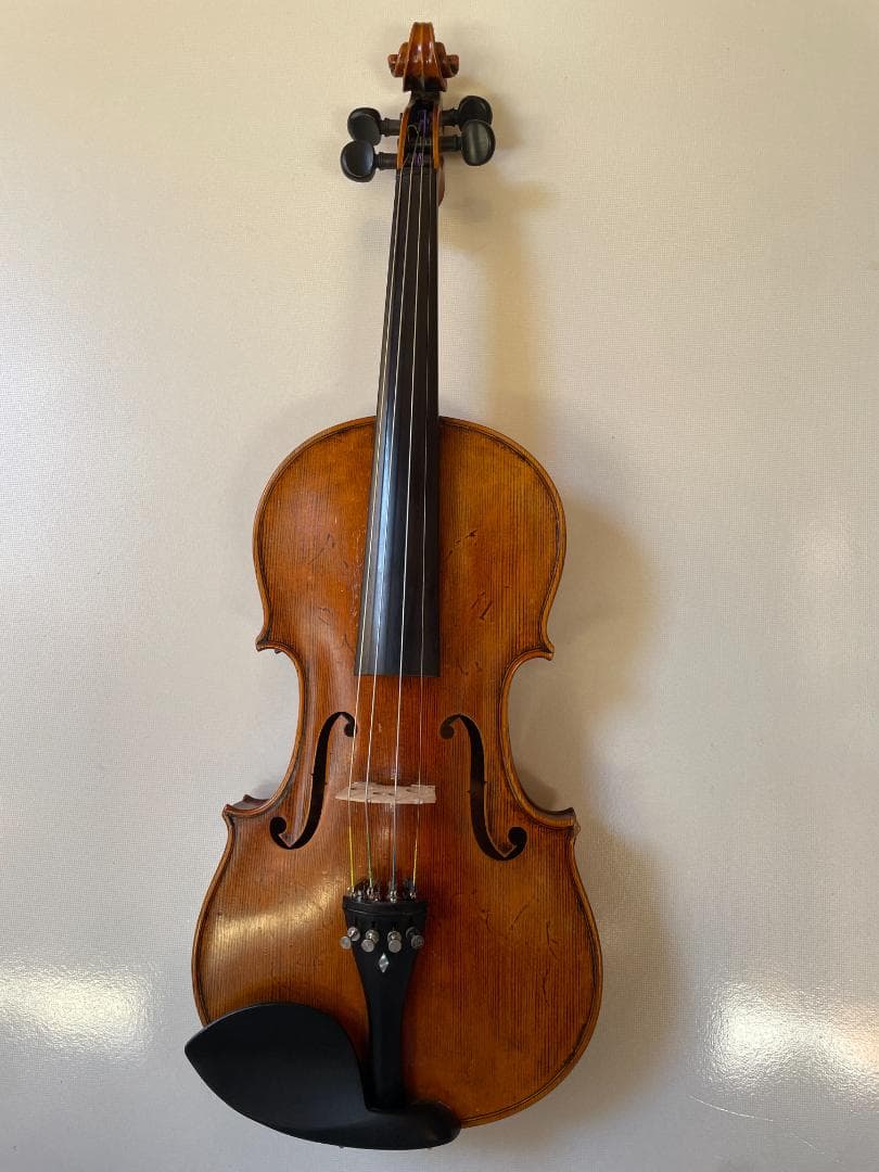 ドイツ製 バイオリン 美しいワンピースバック ４／４サイズ 駒調整済み