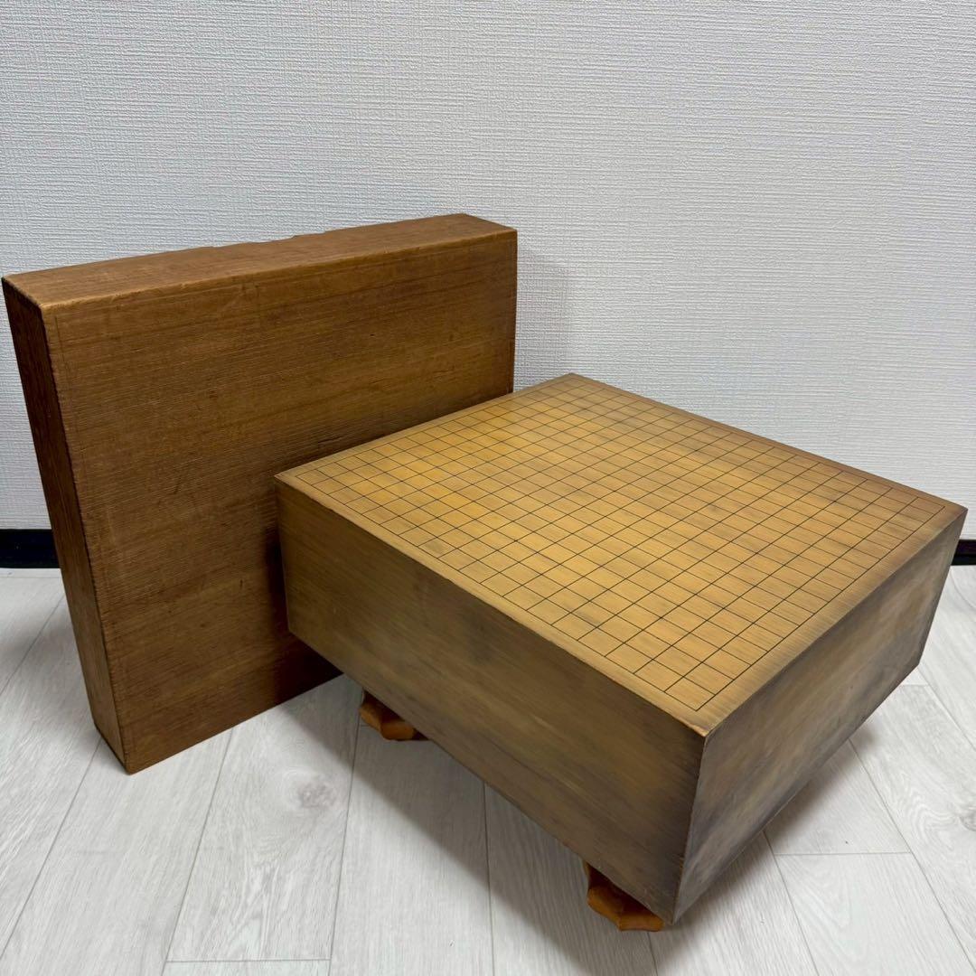 新榧 碁盤 脚付き 碁盤 厚み約5寸7分 45.5×42cm 高級囲碁盤 天然木